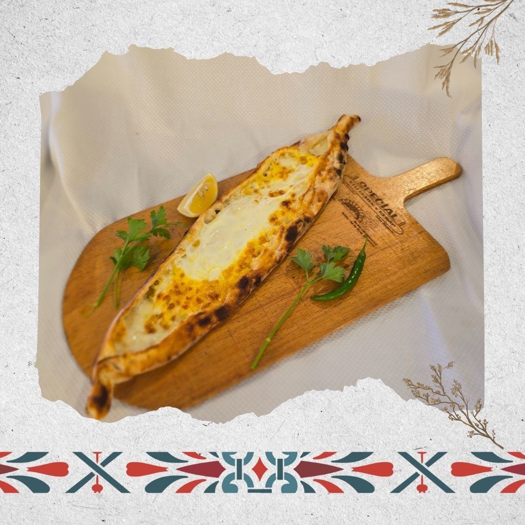 Kaşarlı Kıymalı Pide